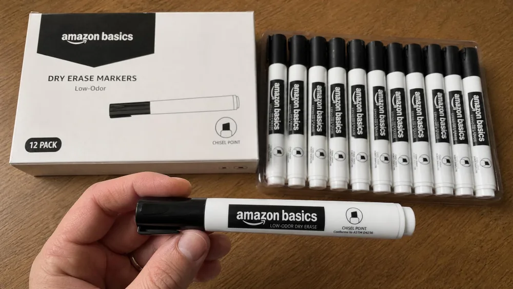 Amazon Basics Low-Odor Dry Erase Markers, 12-Pack — hands-on photo